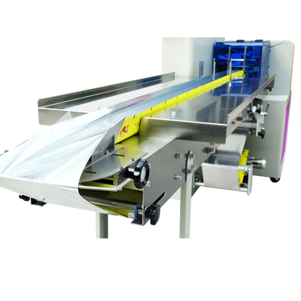 Горизонтальный-упаковочный-автомат-MAGIKON-250AGXS